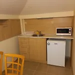 Guest Guest house