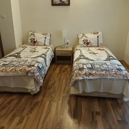 Къща за гости Guest