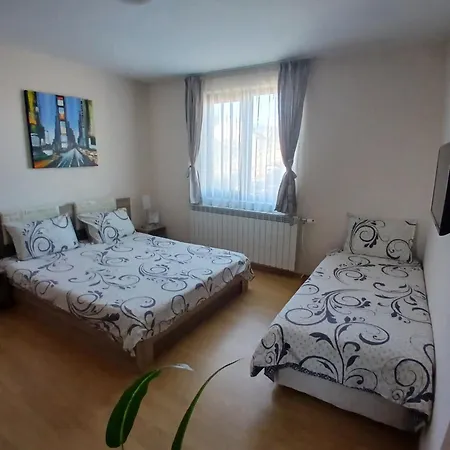 Къща за гости Guest
